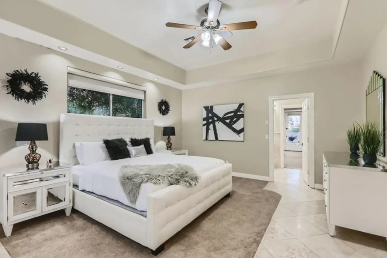 Villa Resort Style Estate, 2 Houses, Putt-Putt Course, B-Ball Court, Heated Pool Scottsdale United States