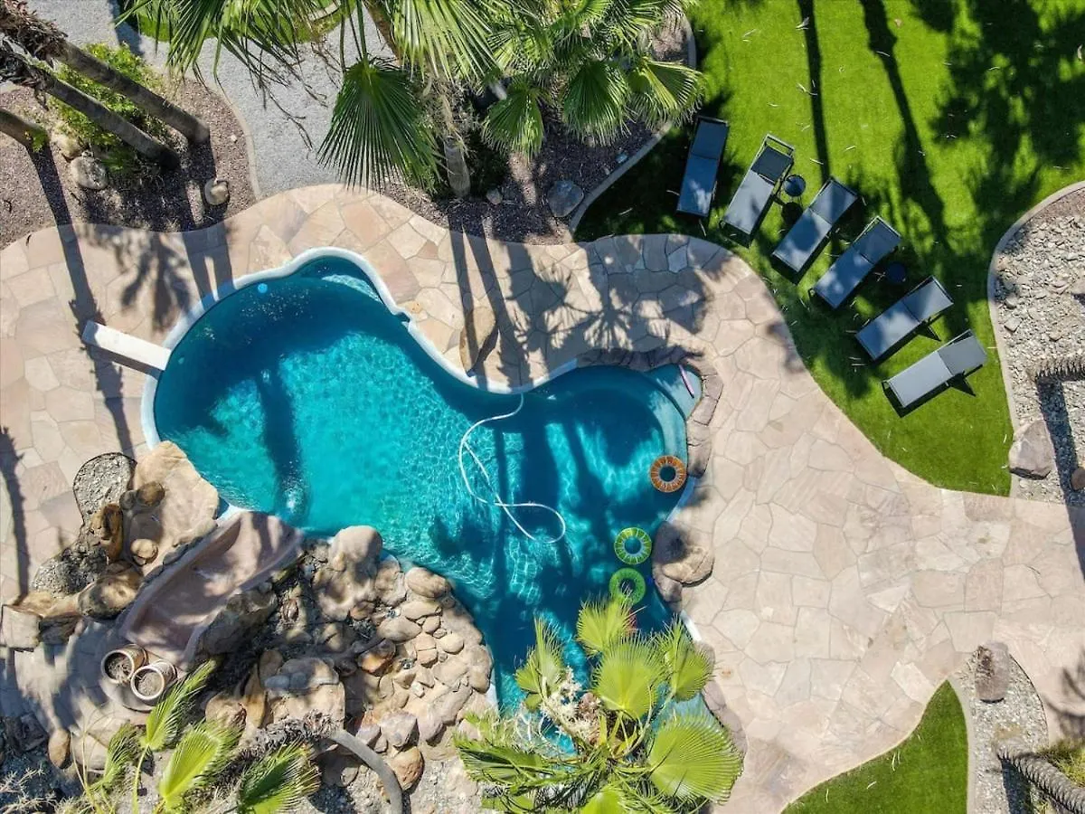 Villa Resort Style Estate, 2 Houses, Putt-Putt Course, B-Ball Court, Heated Pool Scottsdale United States